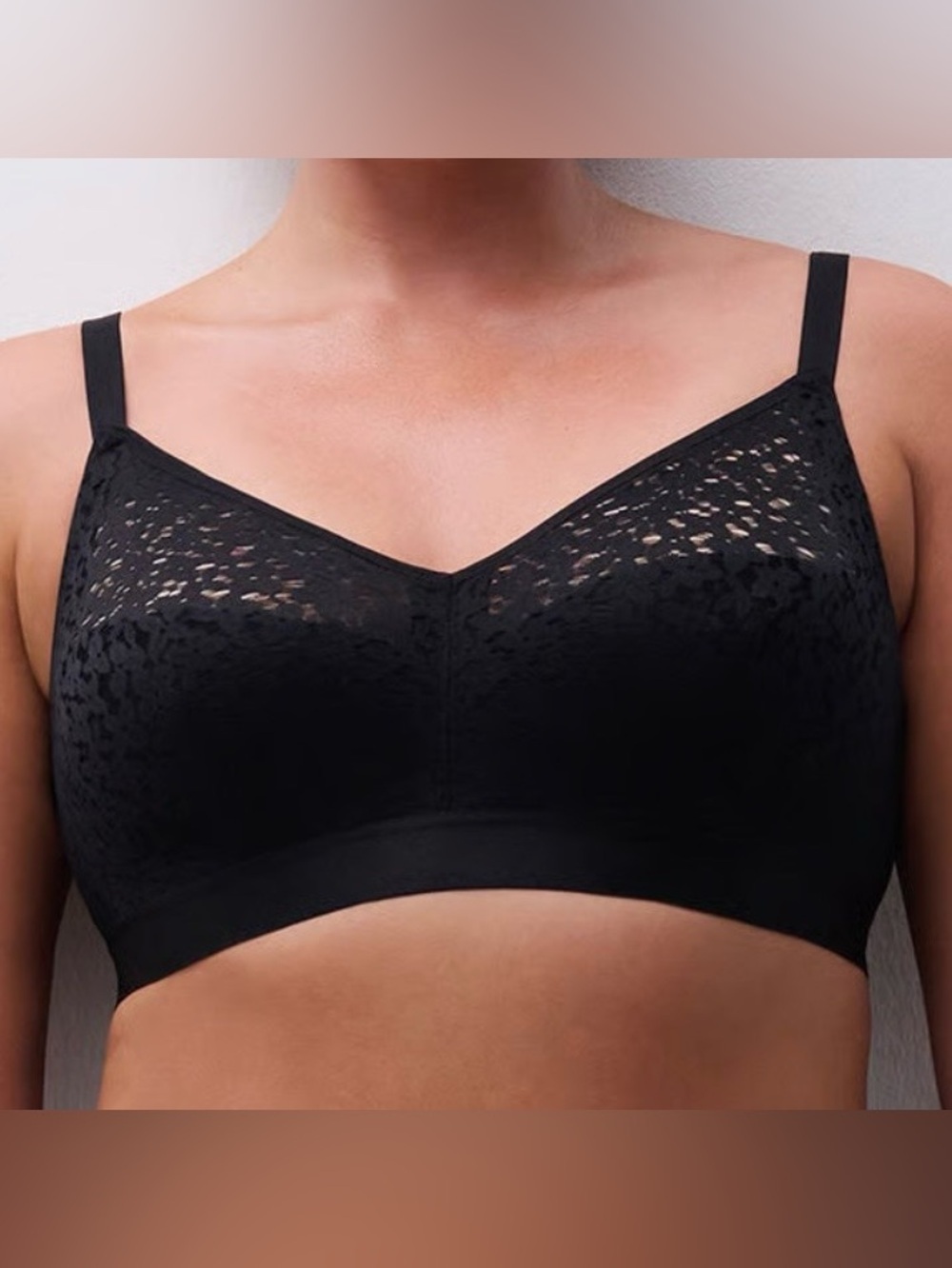 Chantelle Norah Comfort Supportive Wirefree Bra Black 40DDDD C13F80-011 - Picture 2 of 8